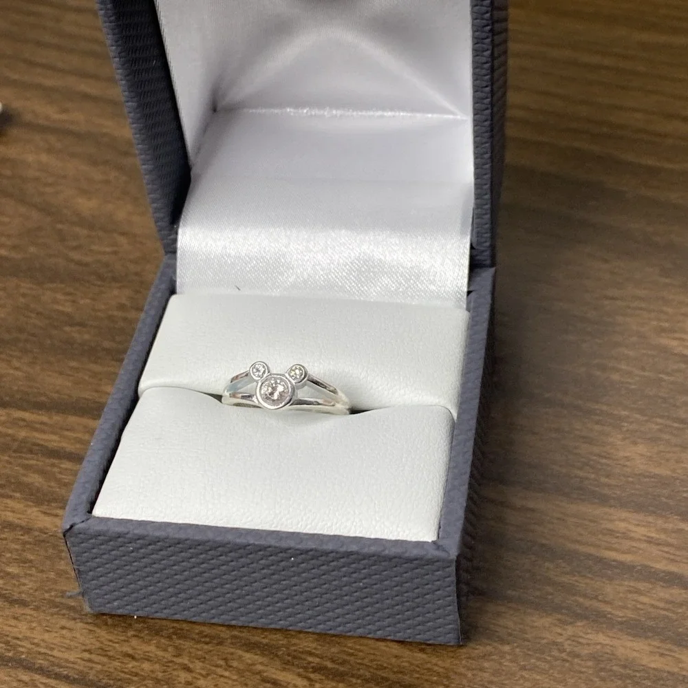 Vintage Disney Mickey Mouse 925 Sterling Silver Cubic Zirconia Band Ring Size 3 - Picture 7 of 14